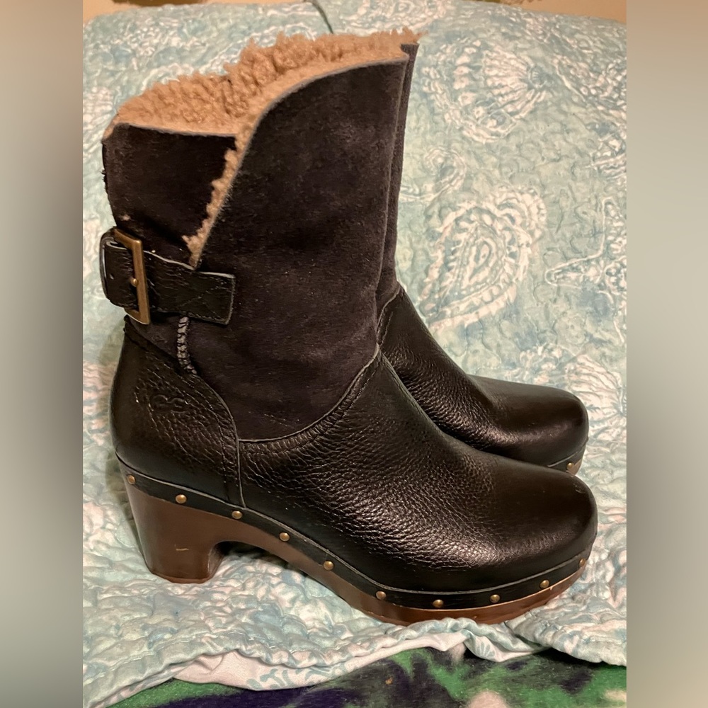 Ugg Australia Amoret Black Pebbled Leather Boots Stud Sheepskin Lined Size 6